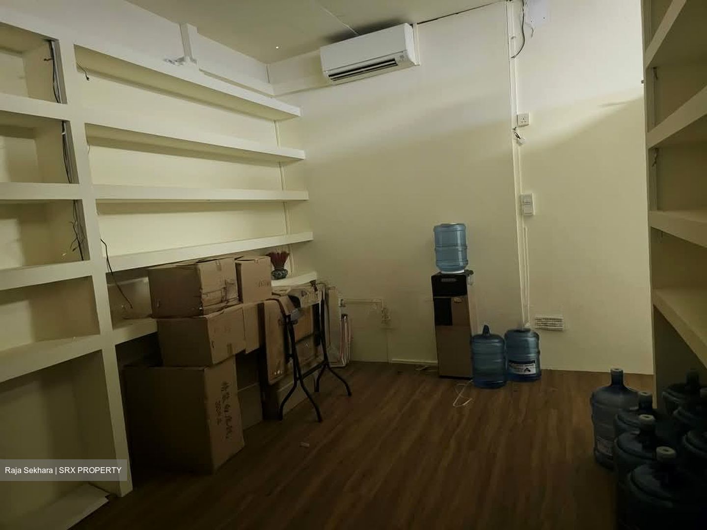 Hoa Nam Building (D8), Office #553606871